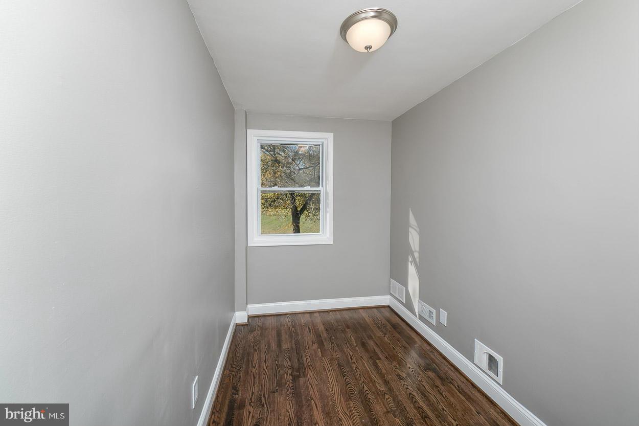 WEST HILLS - Residential