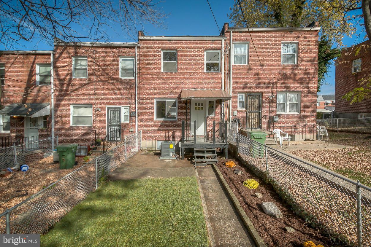 WEST HILLS - Residential