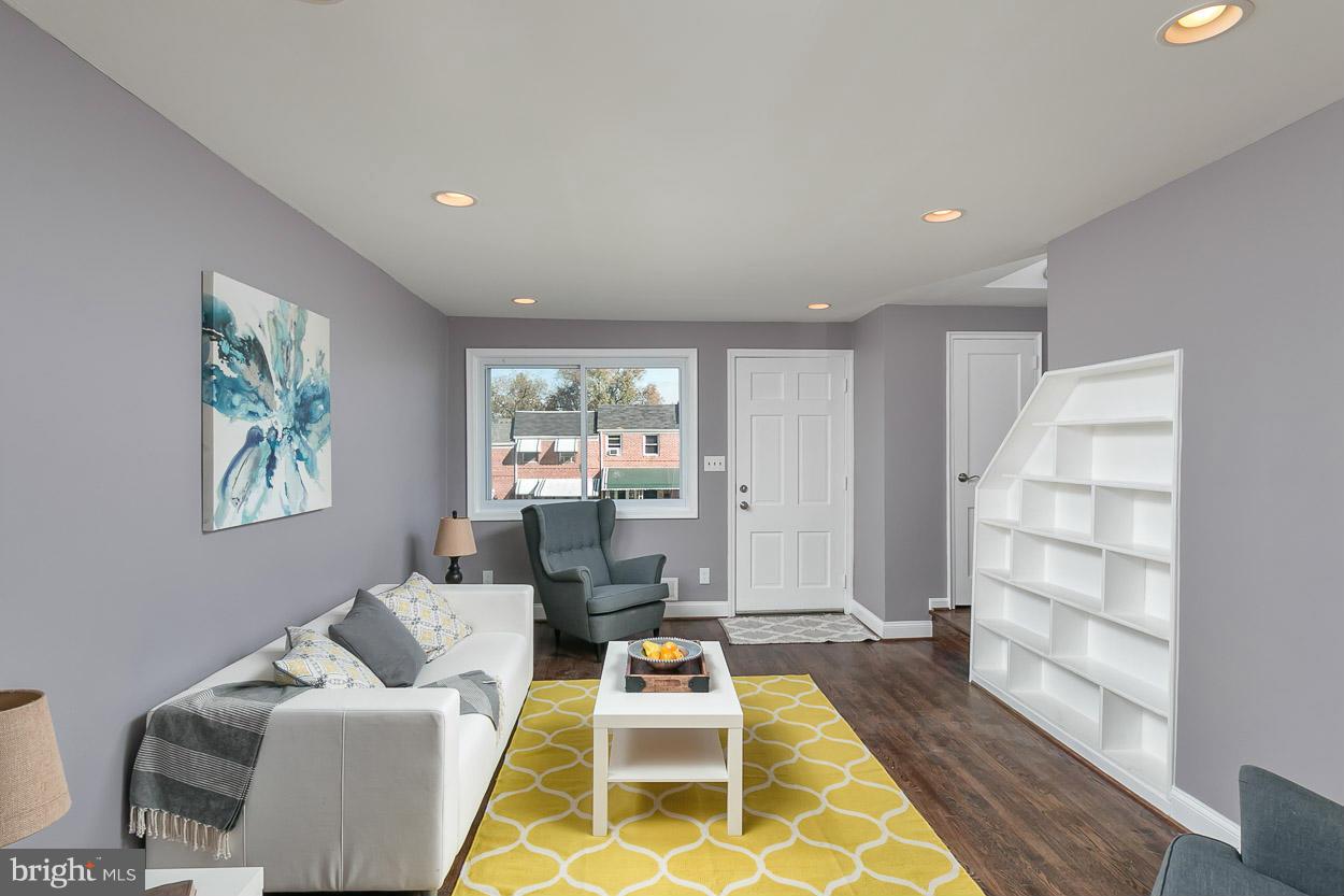 WEST HILLS - Residential