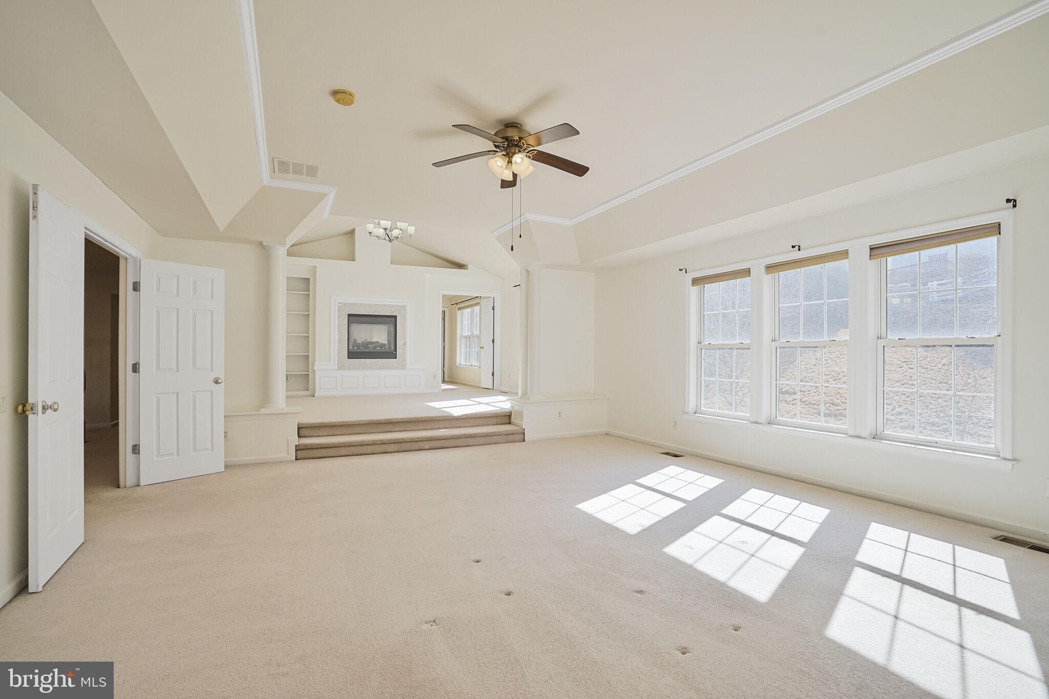 LAUREL HILL LANDBAY - Residential Lease