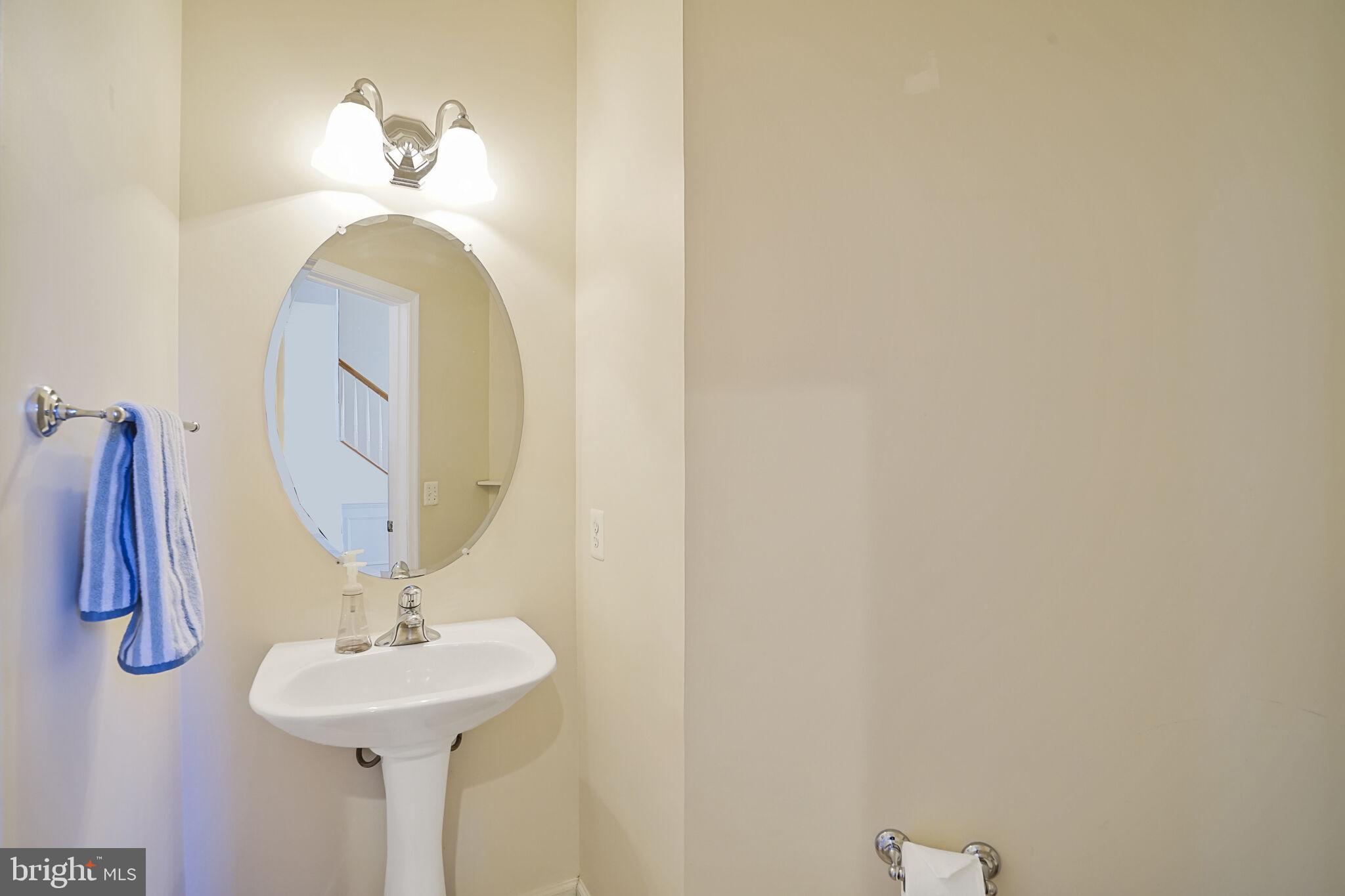 LAUREL HILL LANDBAY - Residential Lease