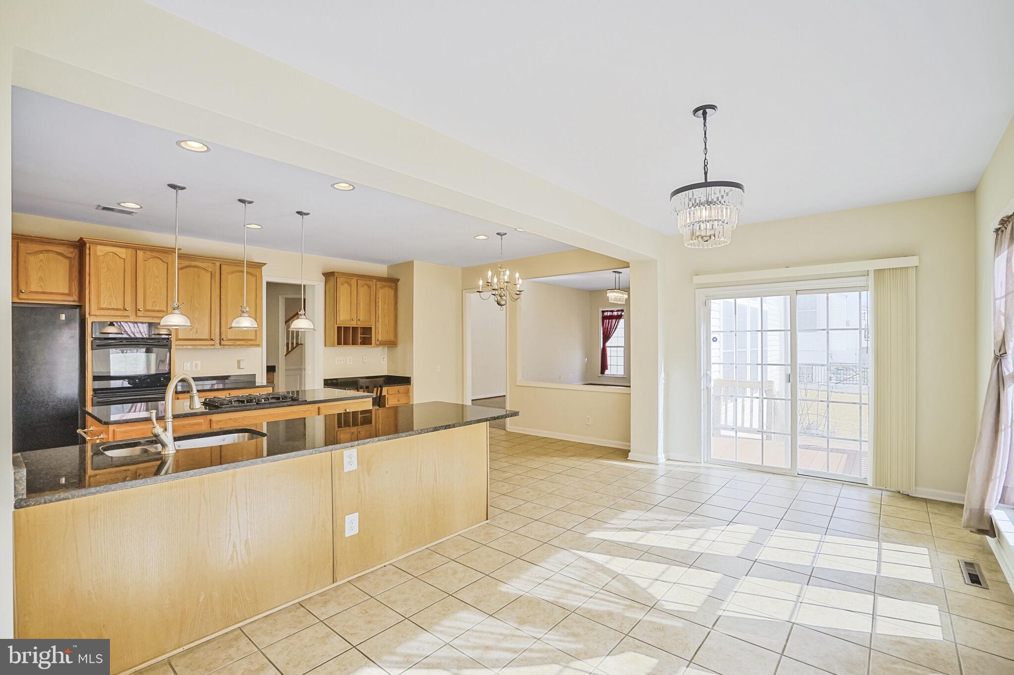 LAUREL HILL LANDBAY - Residential Lease