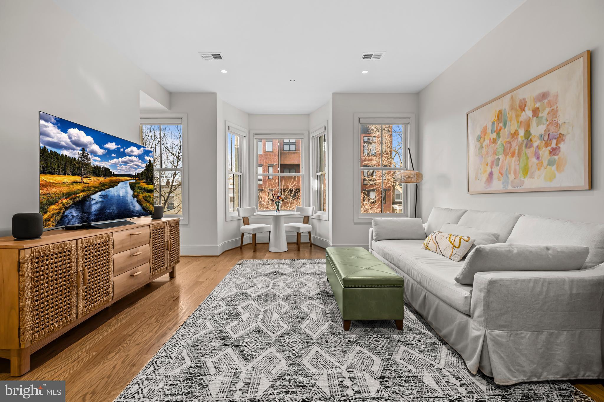 270 15TH STREET SE 301