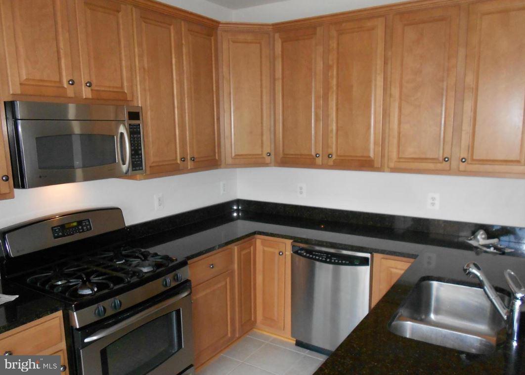 COPPERMINE CROSSING - Residential Lease