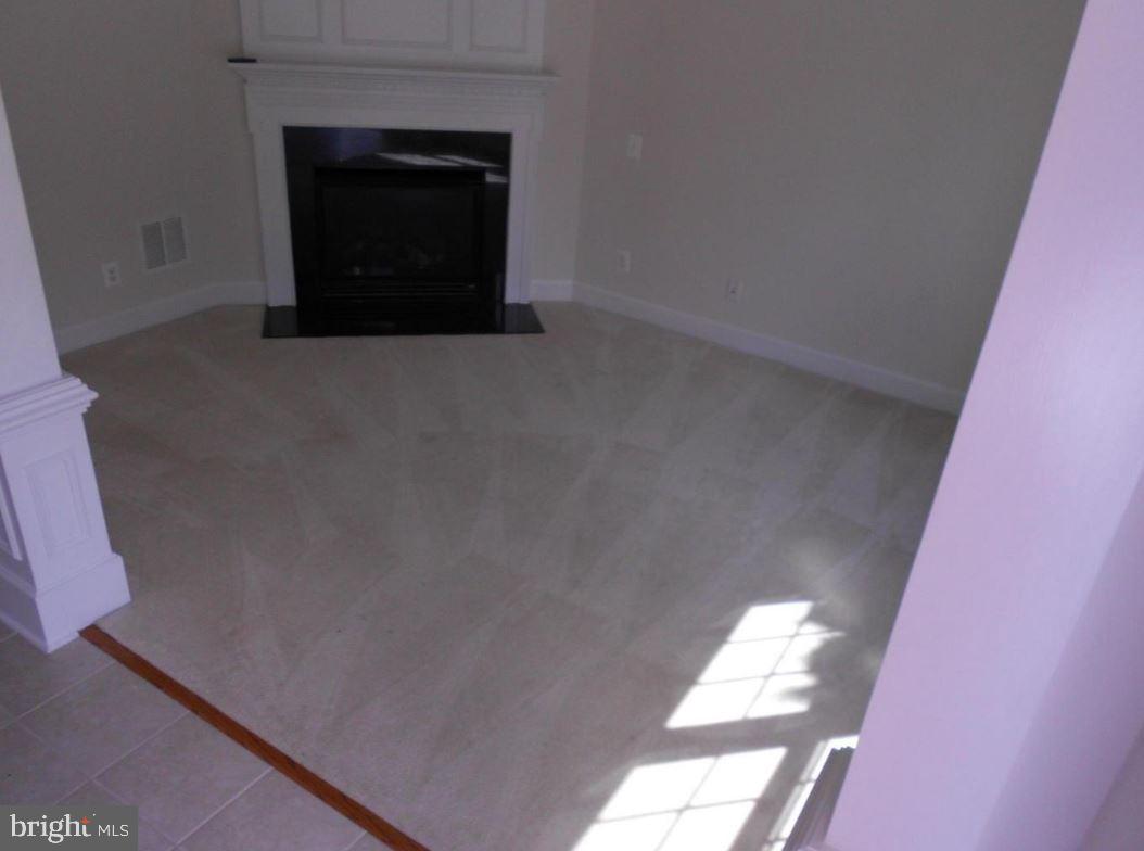 COPPERMINE CROSSING - Residential Lease