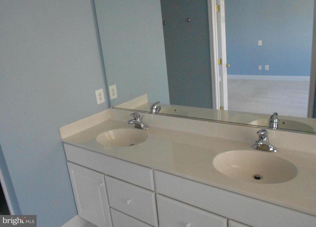 COPPERMINE CROSSING - Residential Lease