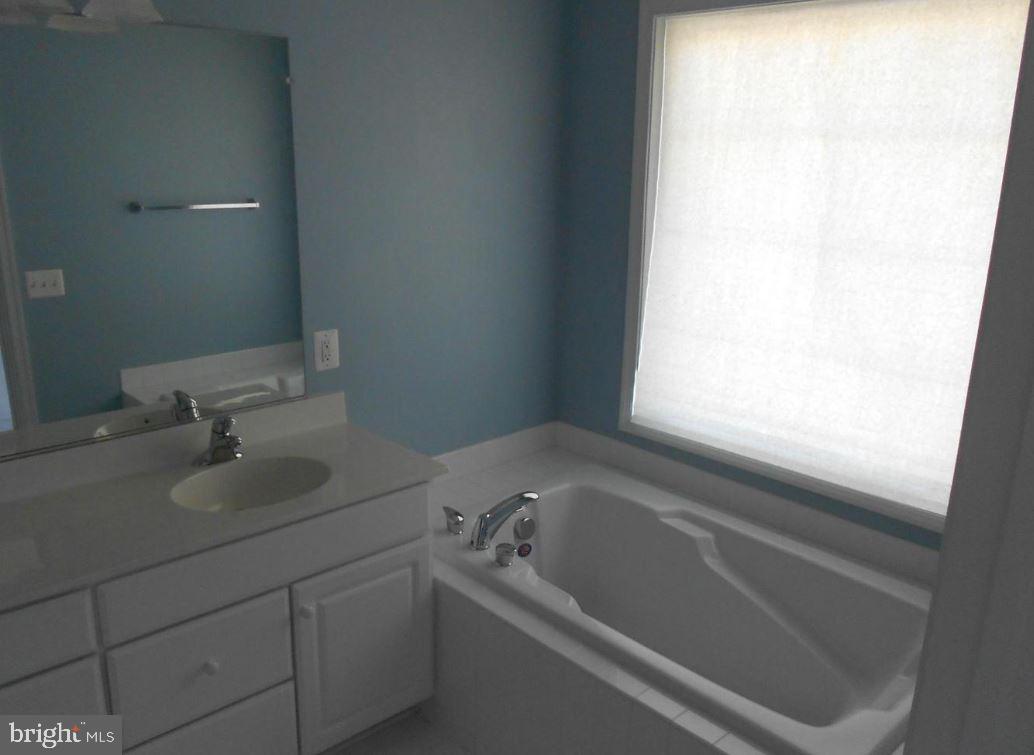 COPPERMINE CROSSING - Residential Lease