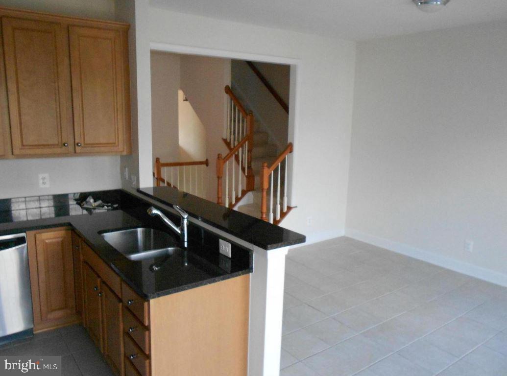 COPPERMINE CROSSING - Residential Lease