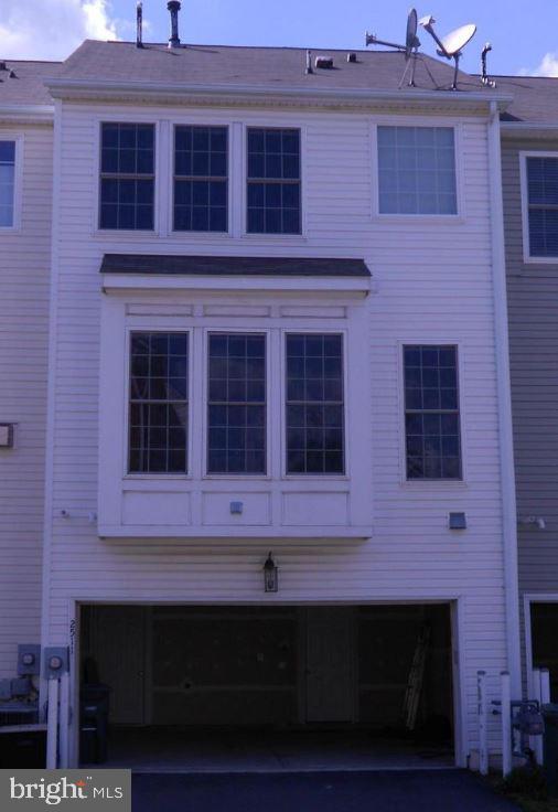 COPPERMINE CROSSING - Residential Lease