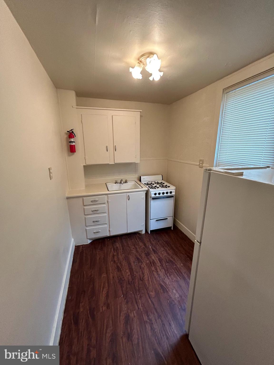 RESIDENTIAL - Residential Lease