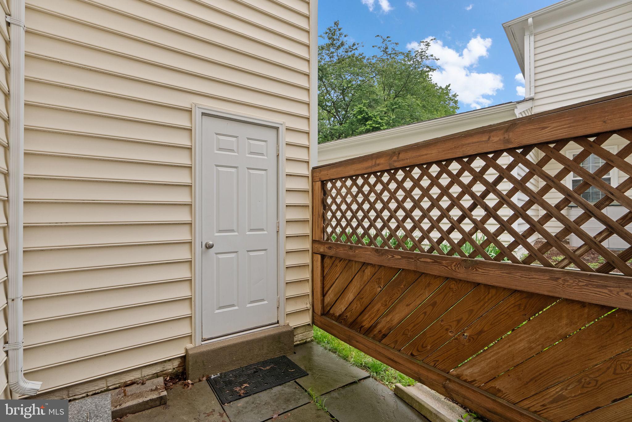 GABLE FIELD - Residential Lease