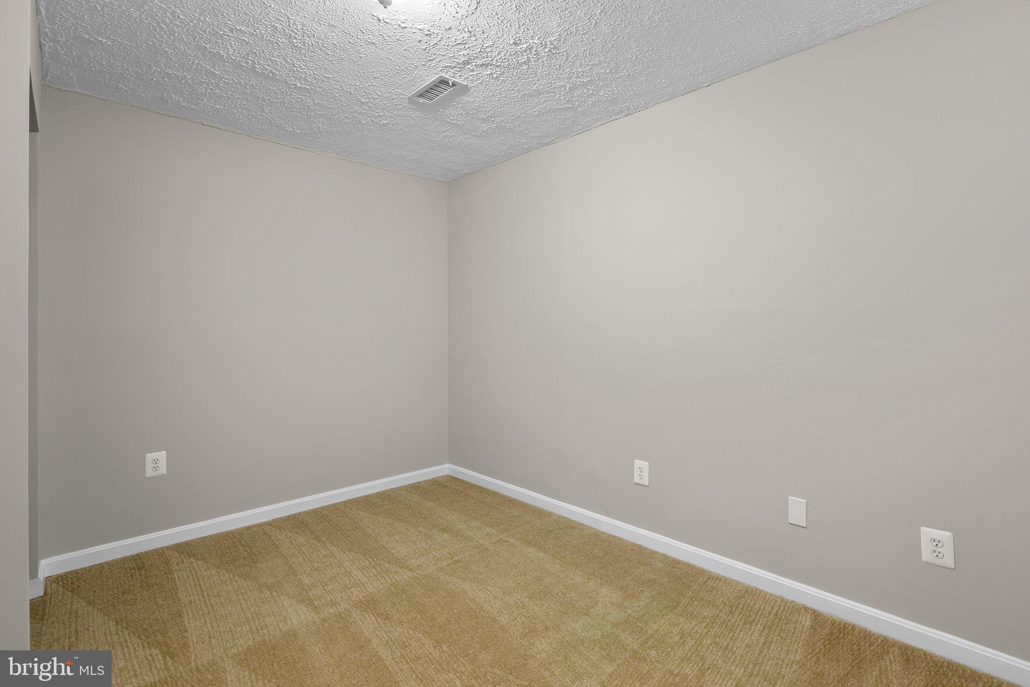 GABLE FIELD - Residential Lease