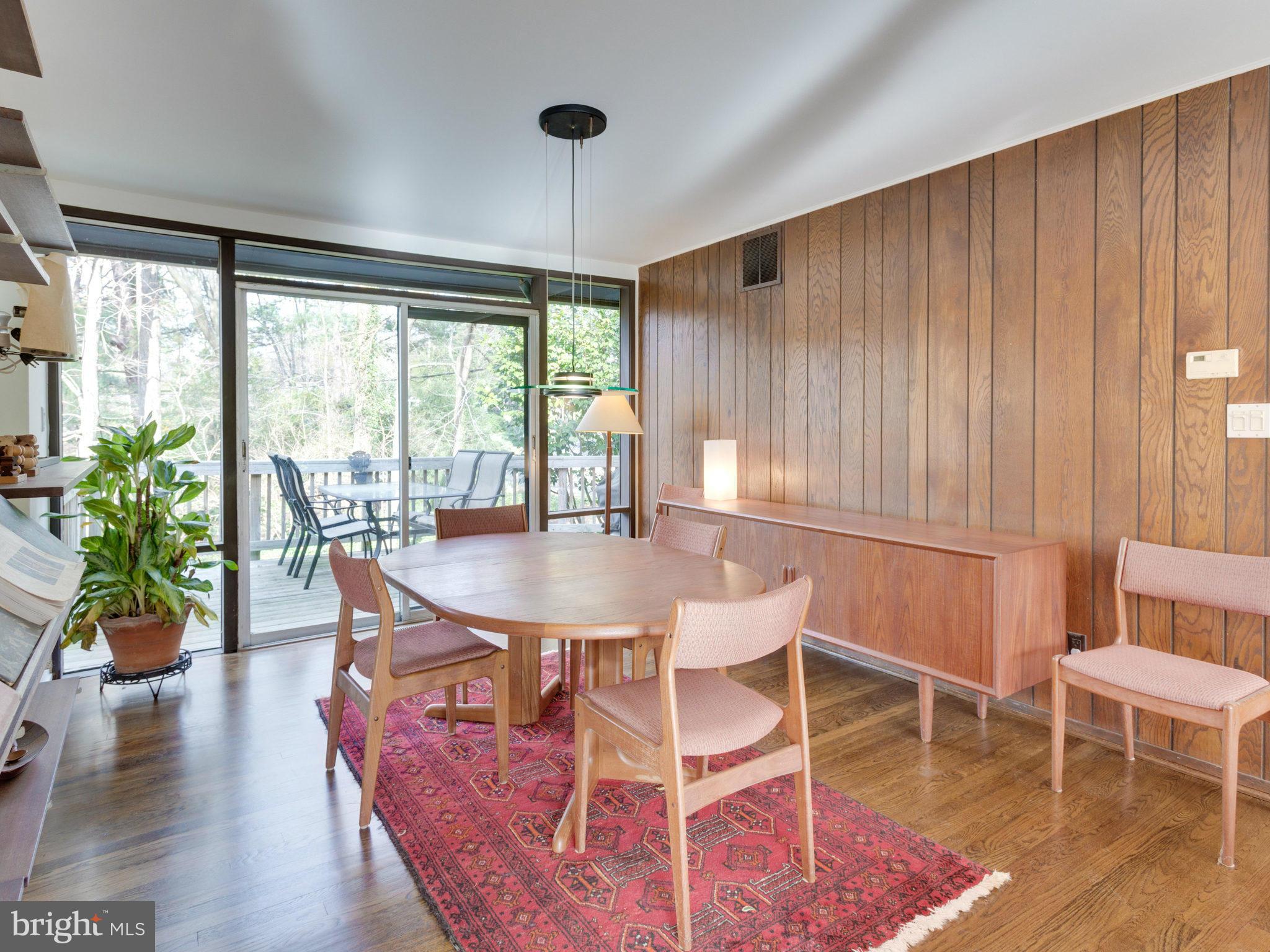 HOLLIN HILLS - Residential