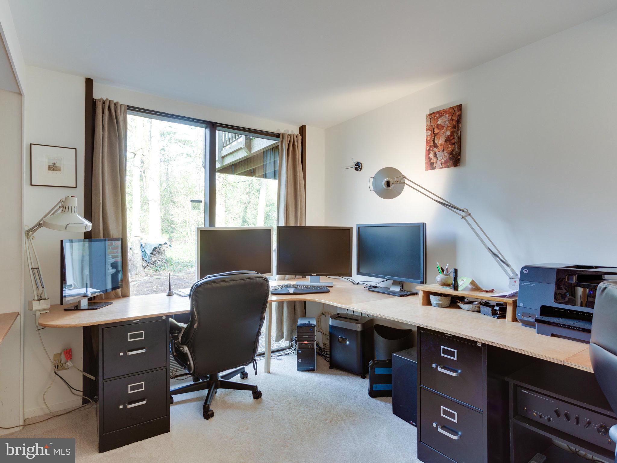 HOLLIN HILLS - Residential