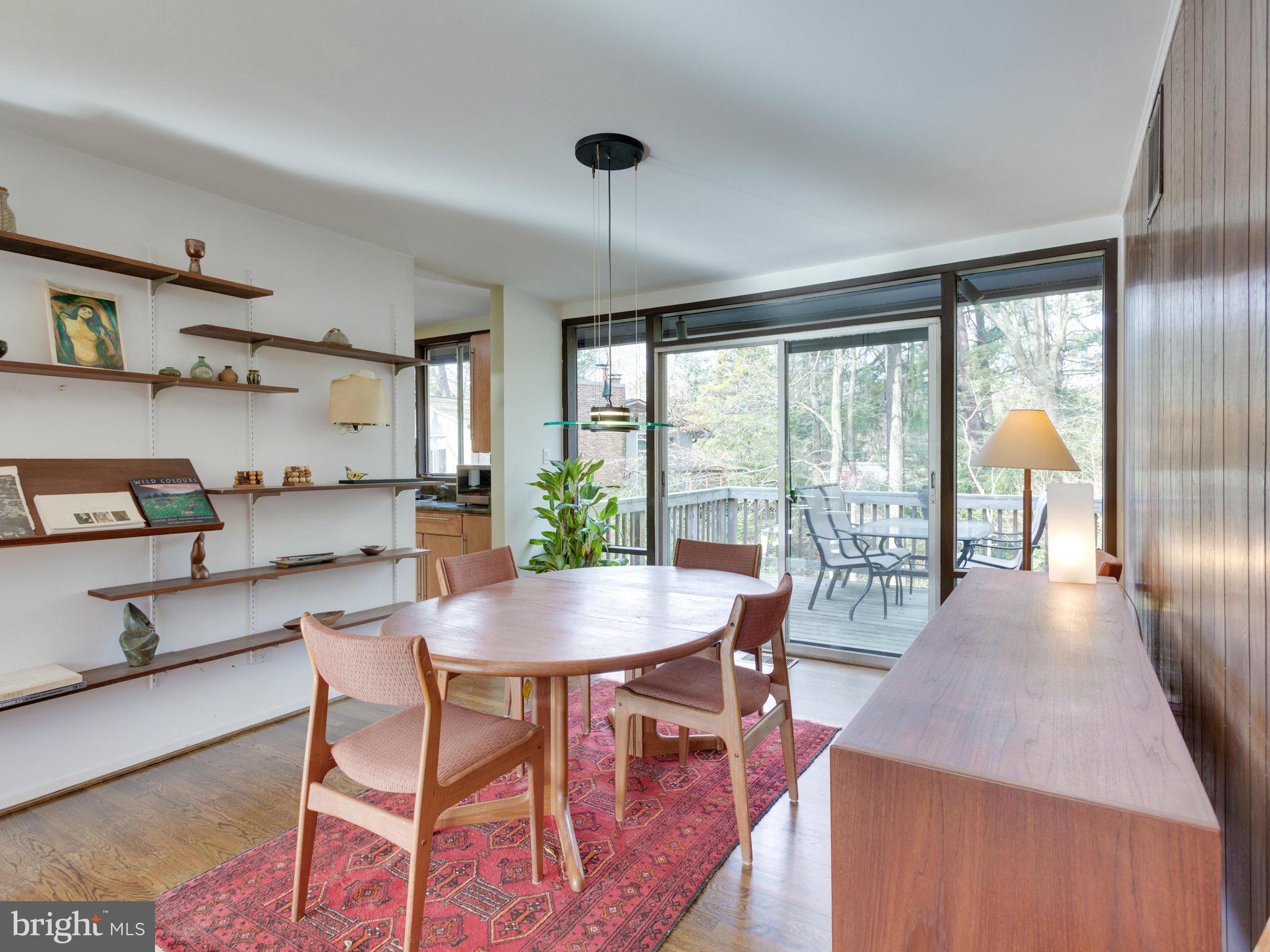 HOLLIN HILLS - Residential