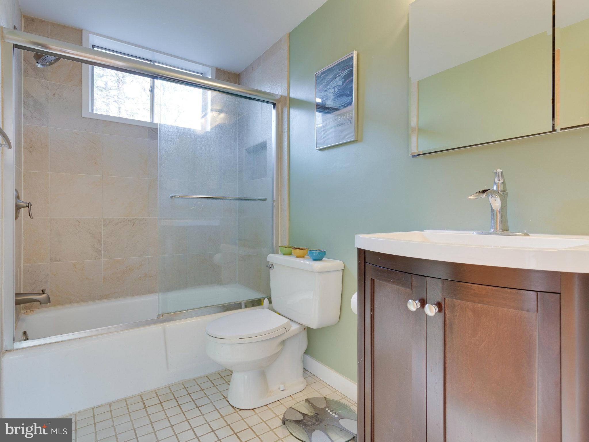 HOLLIN HILLS - Residential