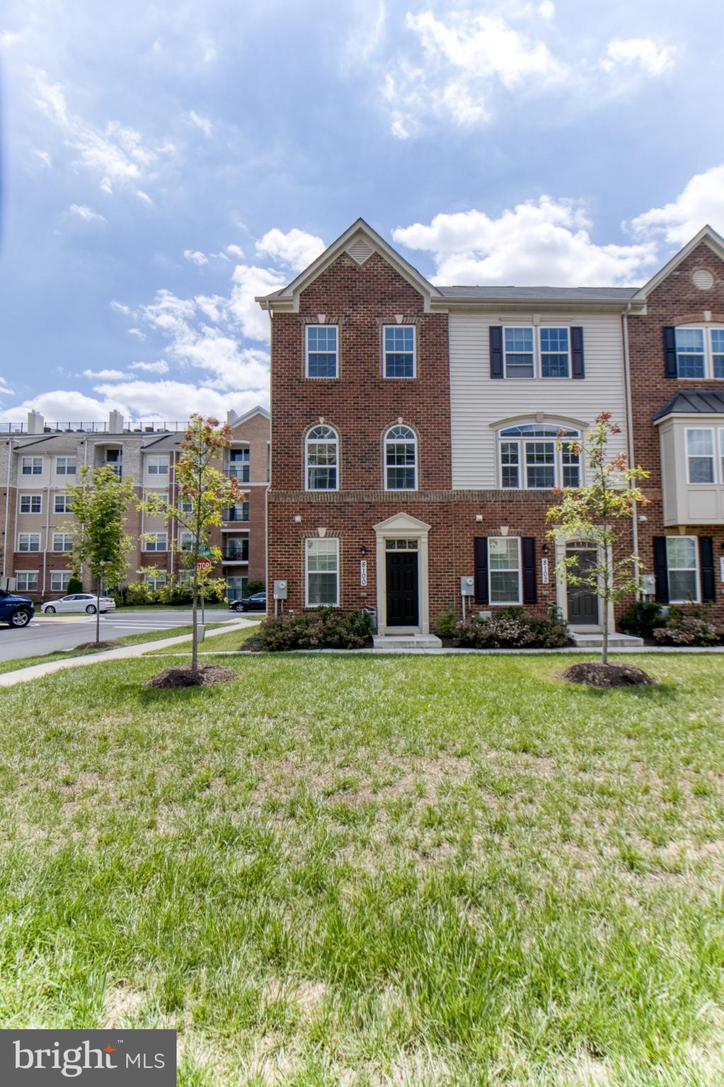 GREENBELT STATION - Residential