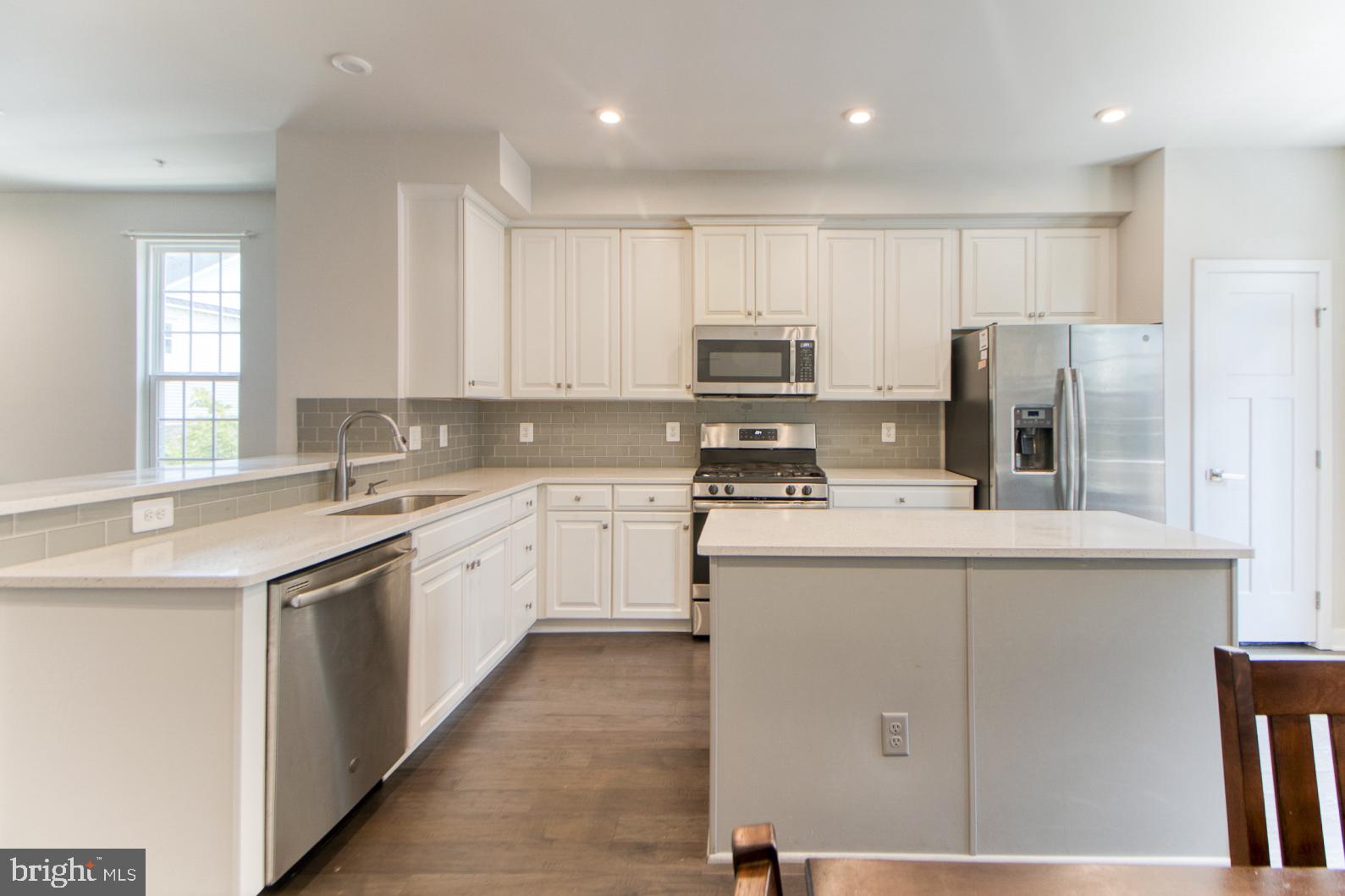 GREENBELT STATION - Residential