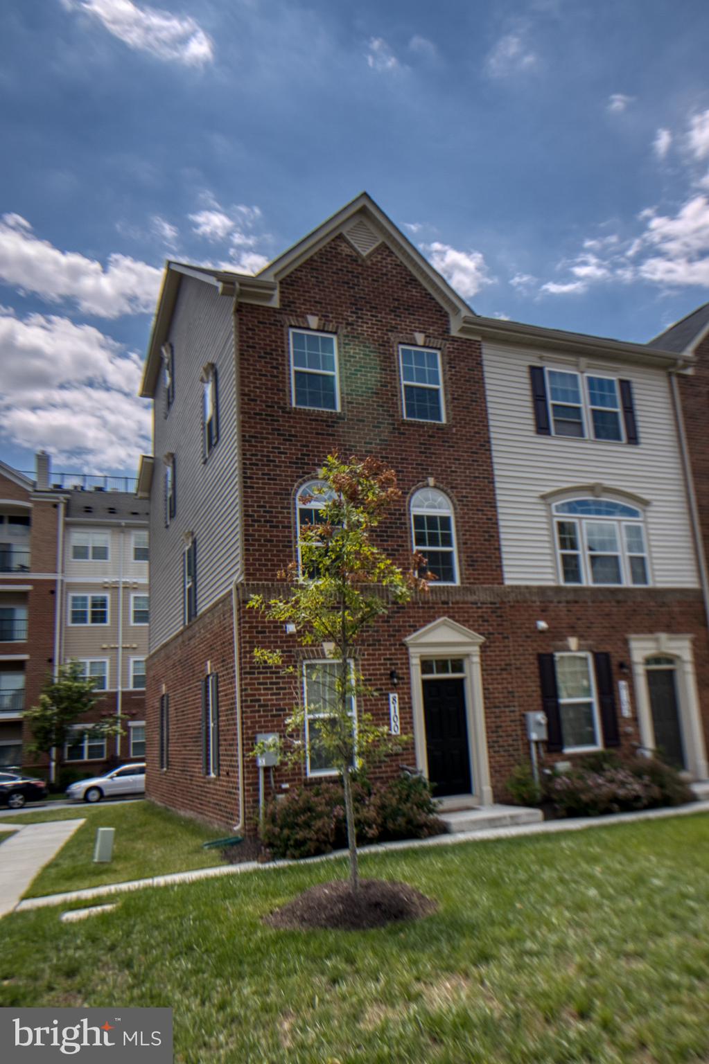 GREENBELT STATION - Residential