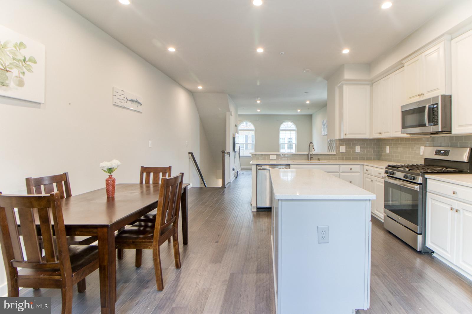 GREENBELT STATION - Residential