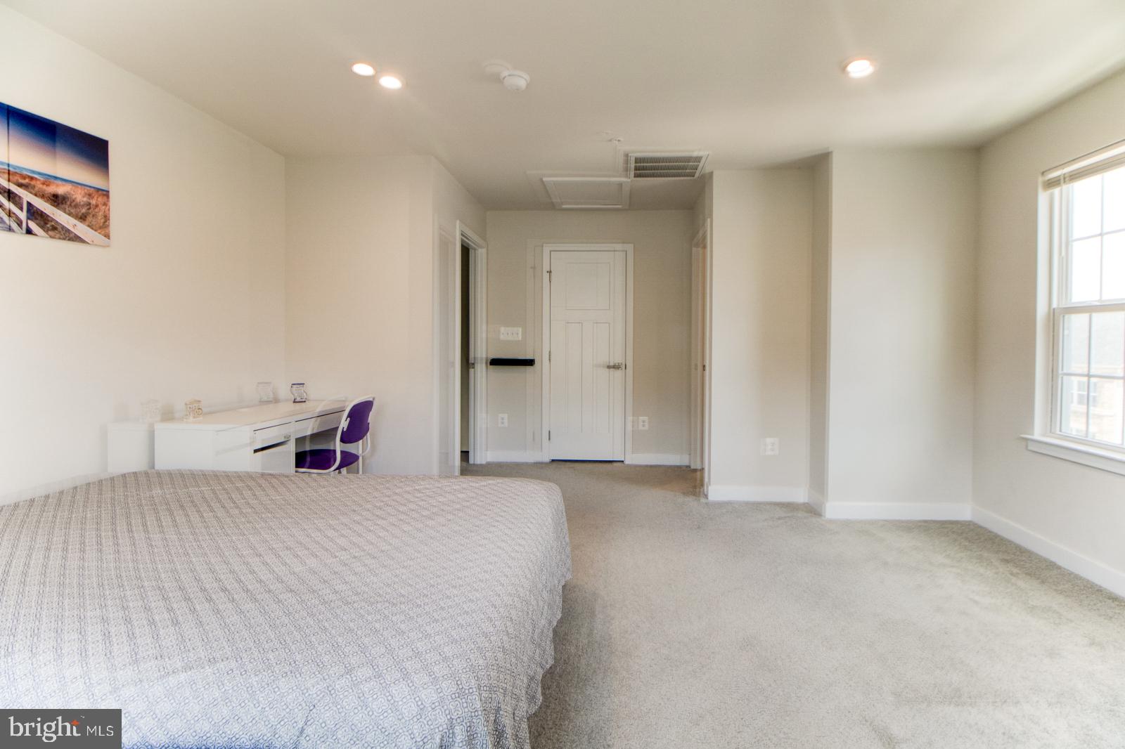 GREENBELT STATION - Residential