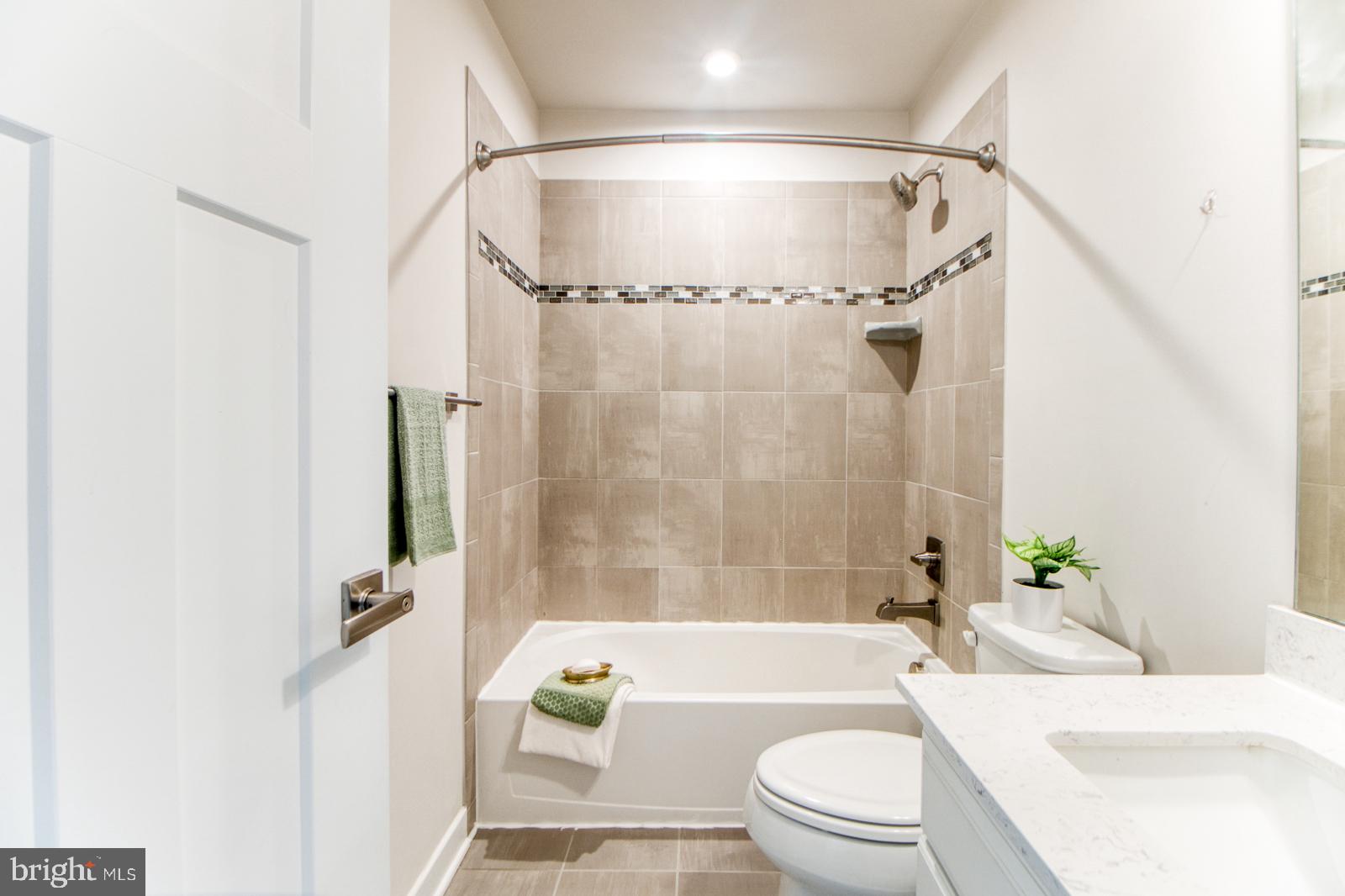 GREENBELT STATION - Residential