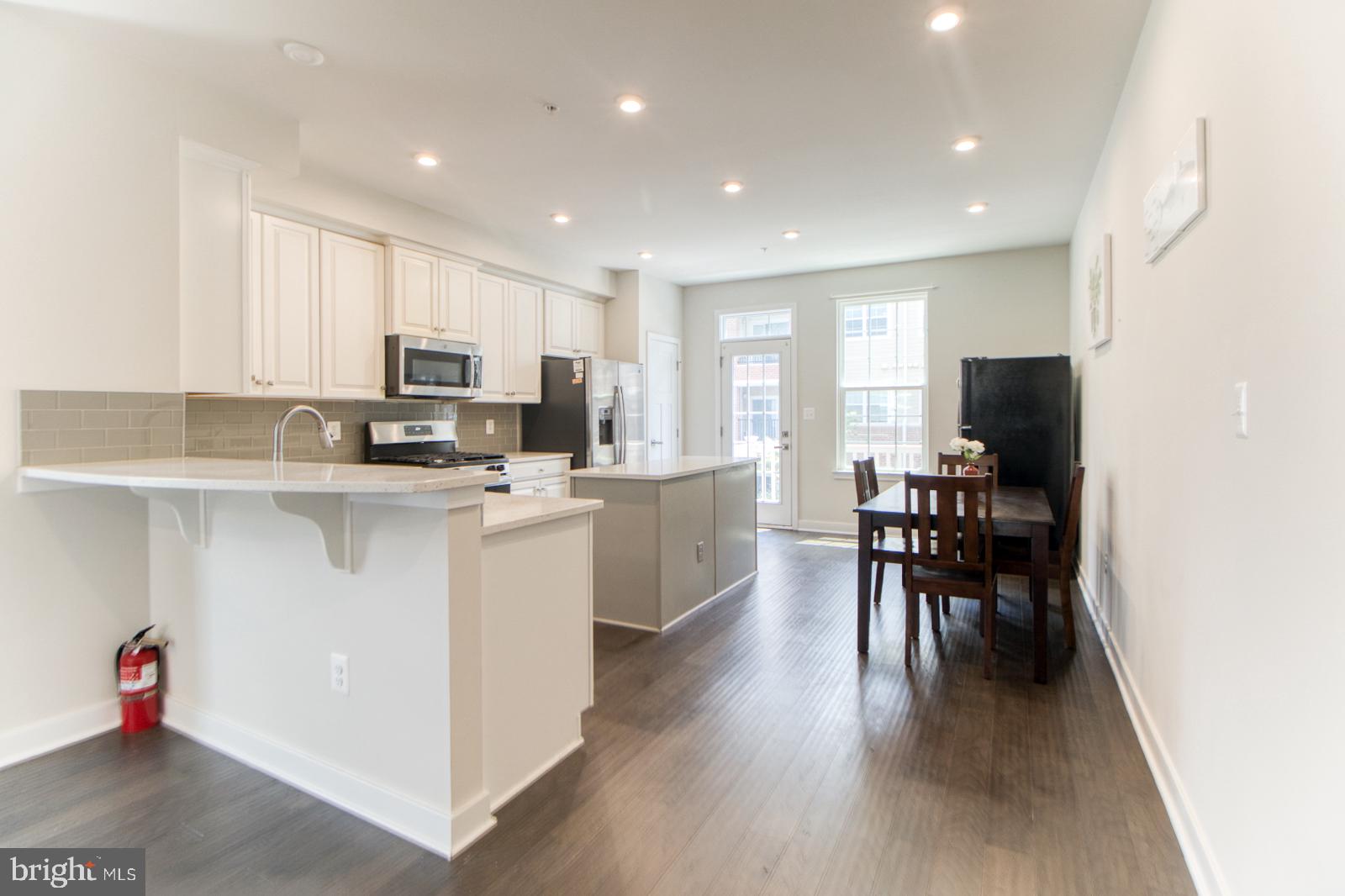 GREENBELT STATION - Residential