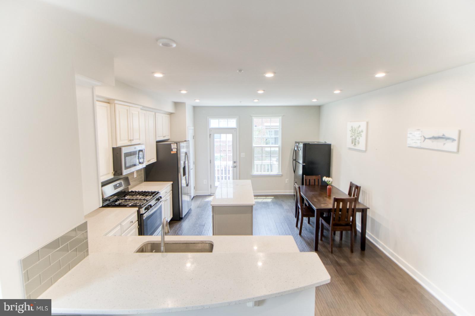 GREENBELT STATION - Residential