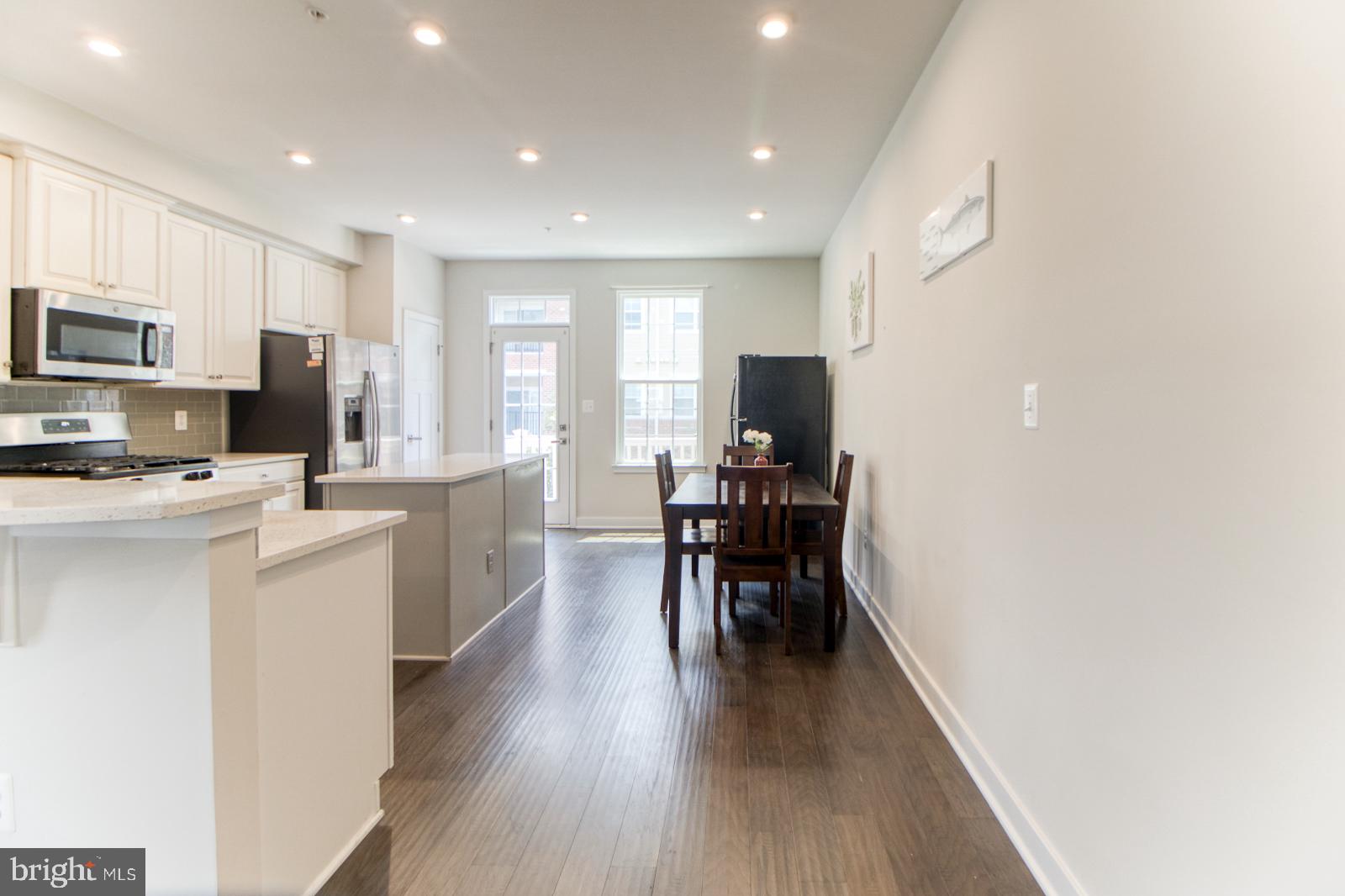 GREENBELT STATION - Residential