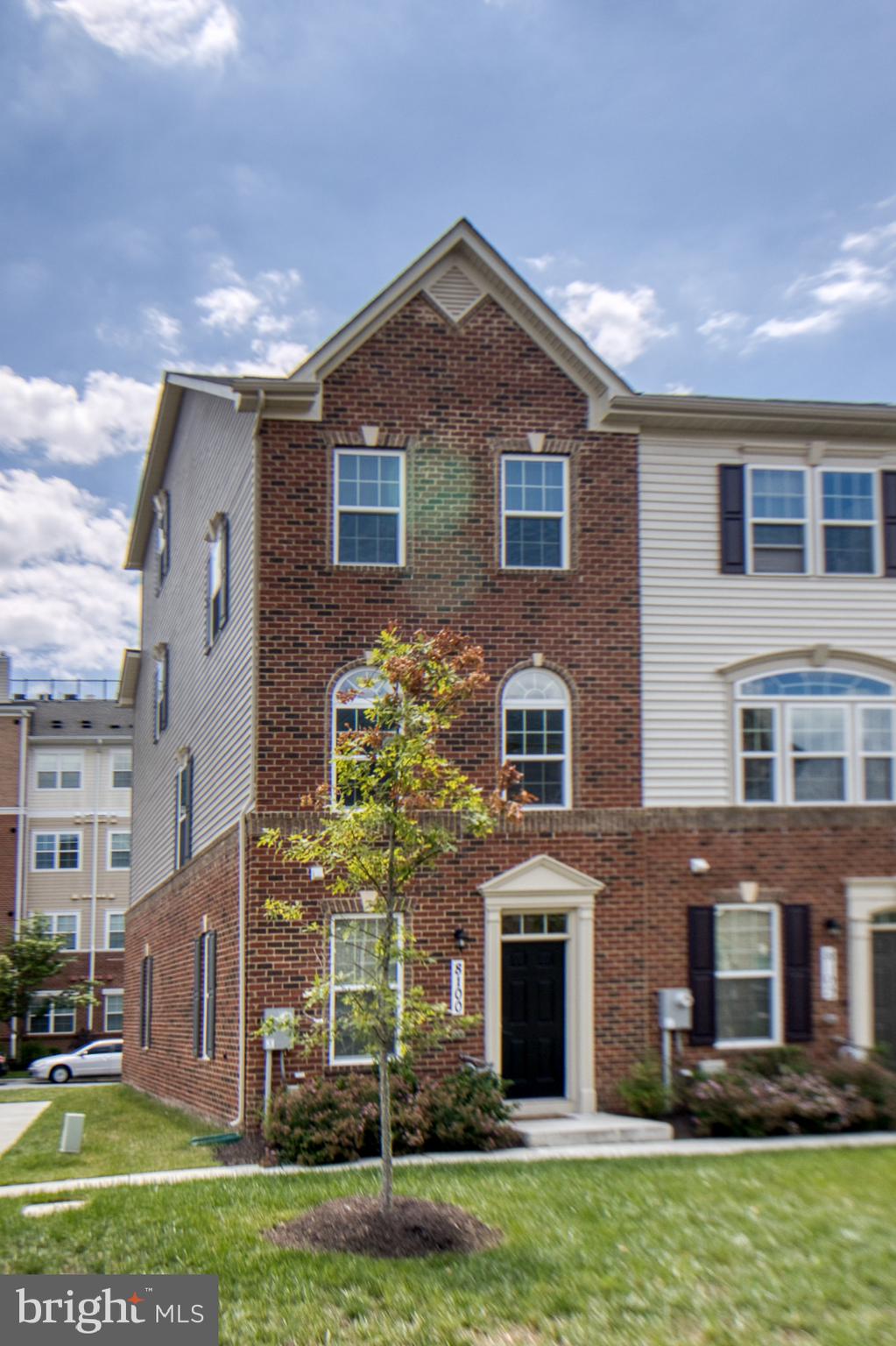 GREENBELT STATION - Residential