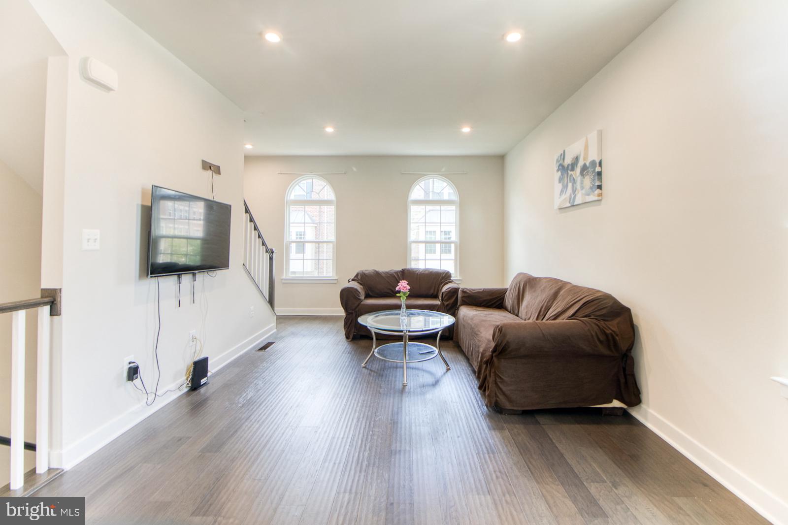 GREENBELT STATION - Residential