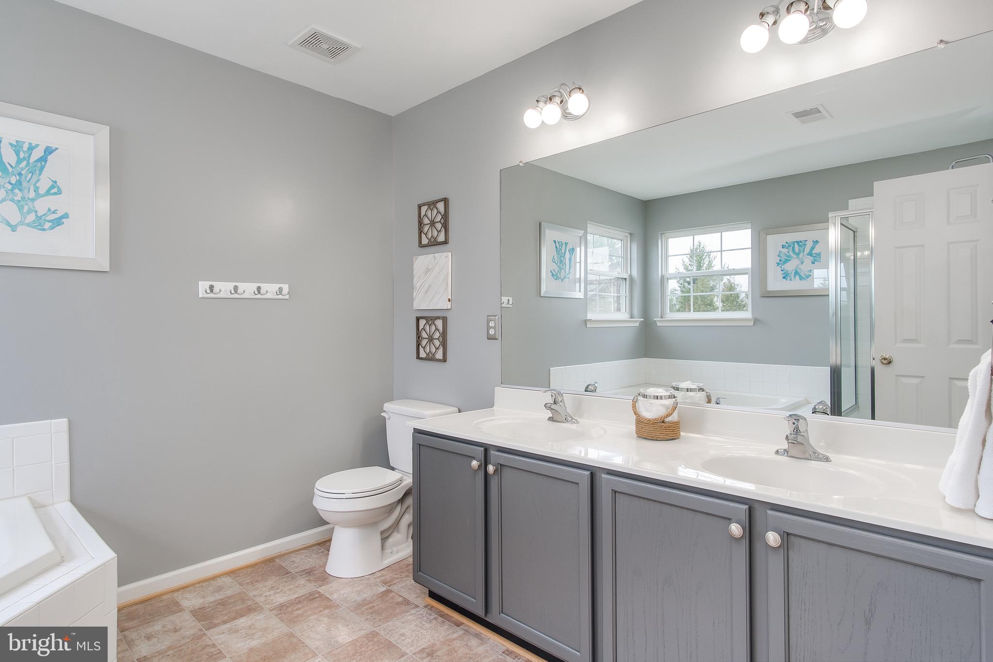 SOUTHGATE - Residential