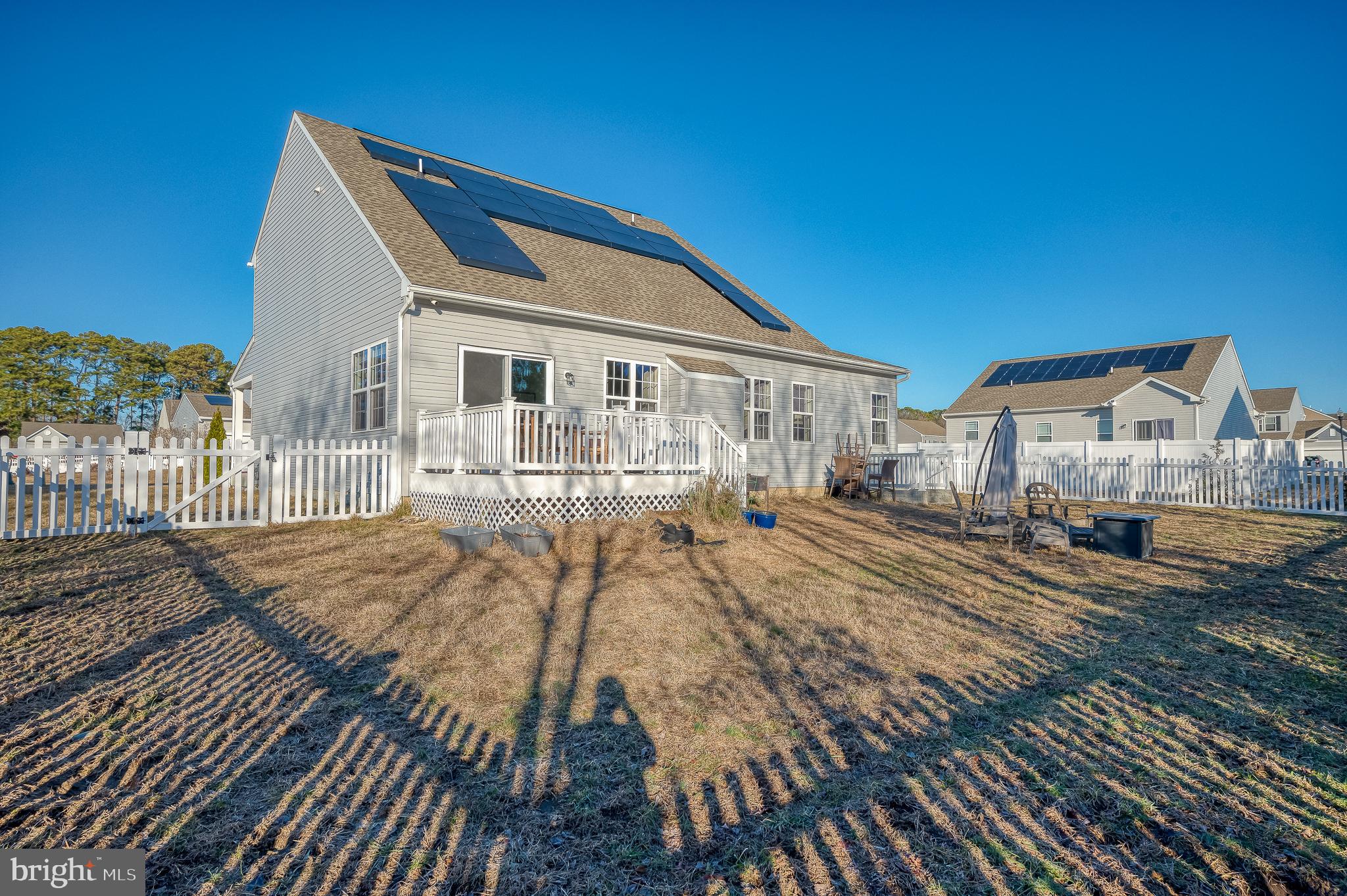 LONGBOAT ESTATES - Residential