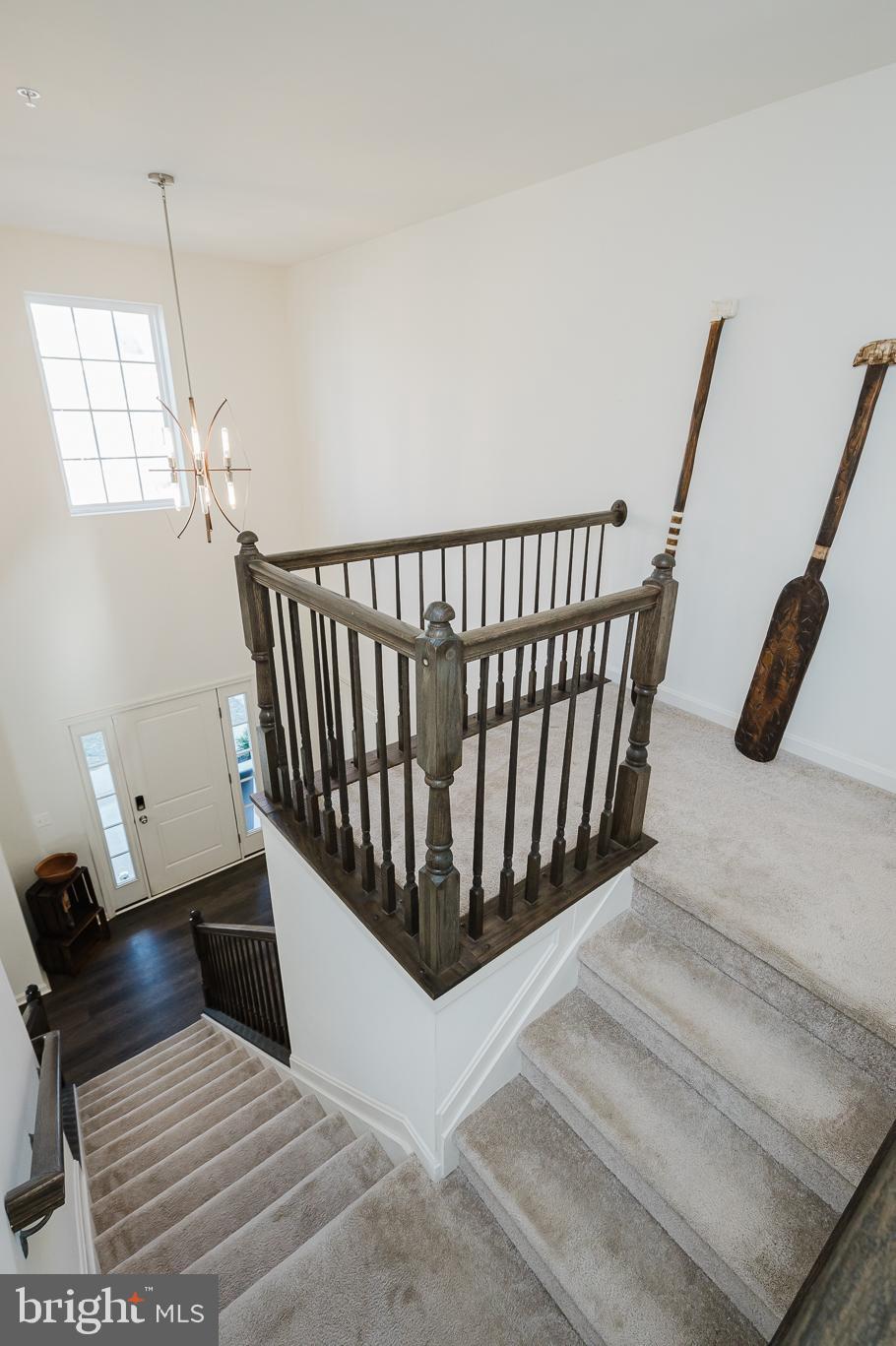 LONGBOAT ESTATES - Residential