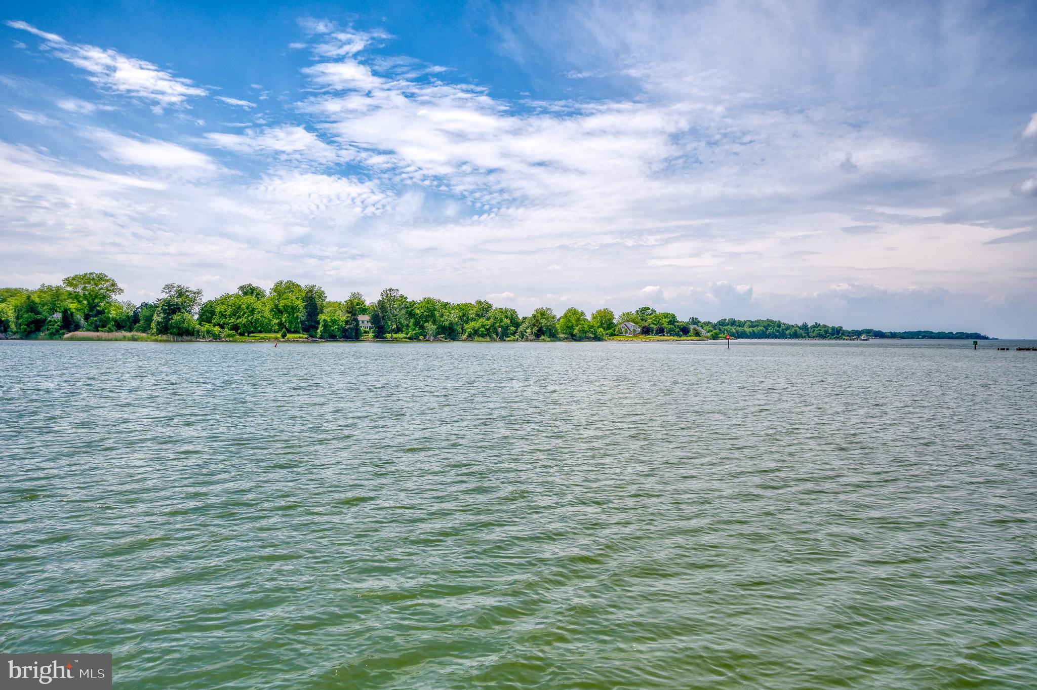 LONGBOAT ESTATES - Residential