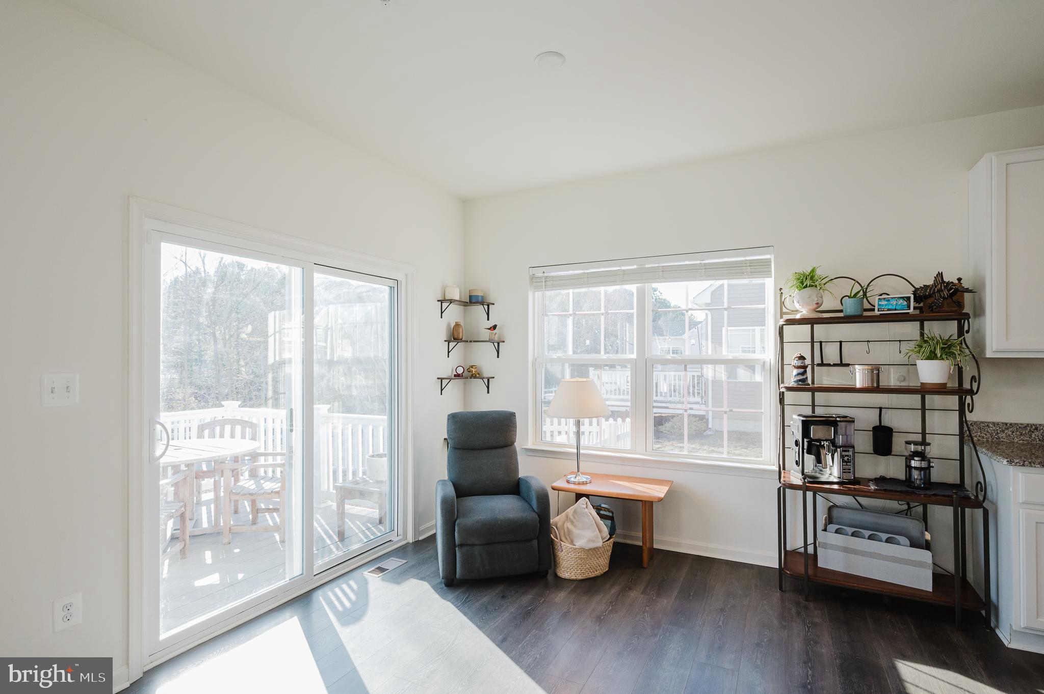 LONGBOAT ESTATES - Residential