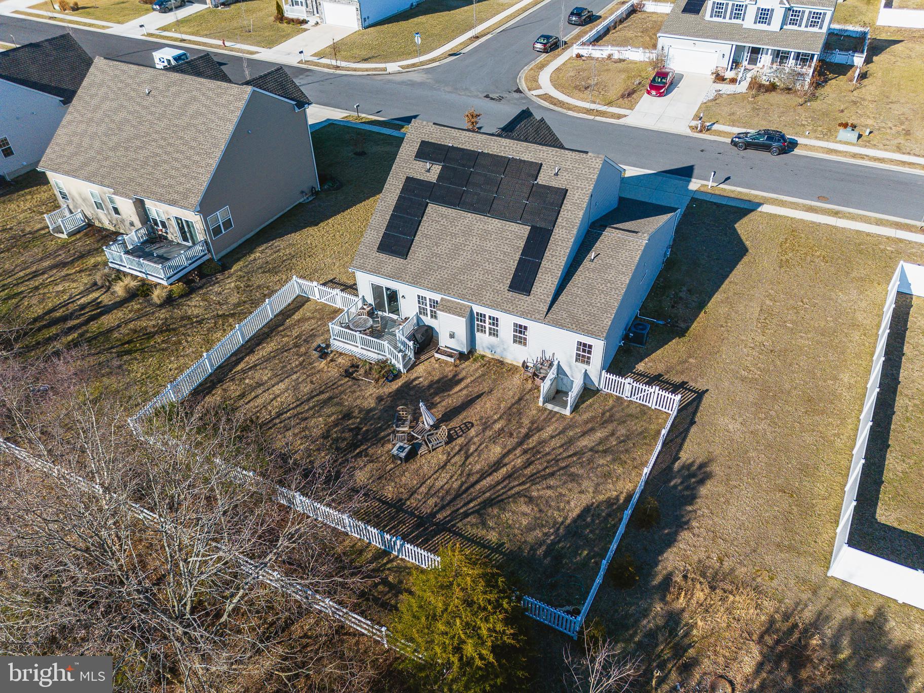 LONGBOAT ESTATES - Residential