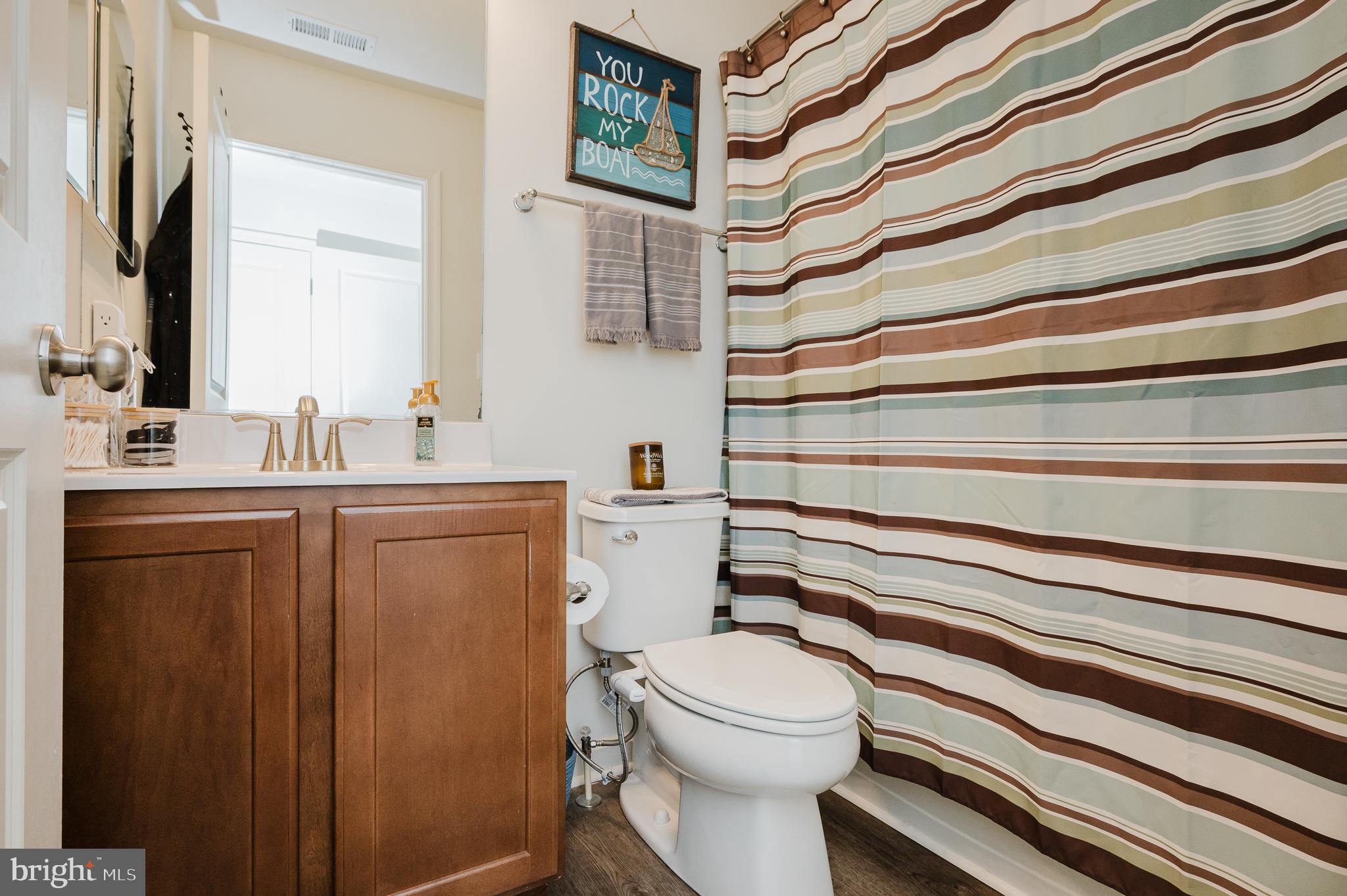 LONGBOAT ESTATES - Residential