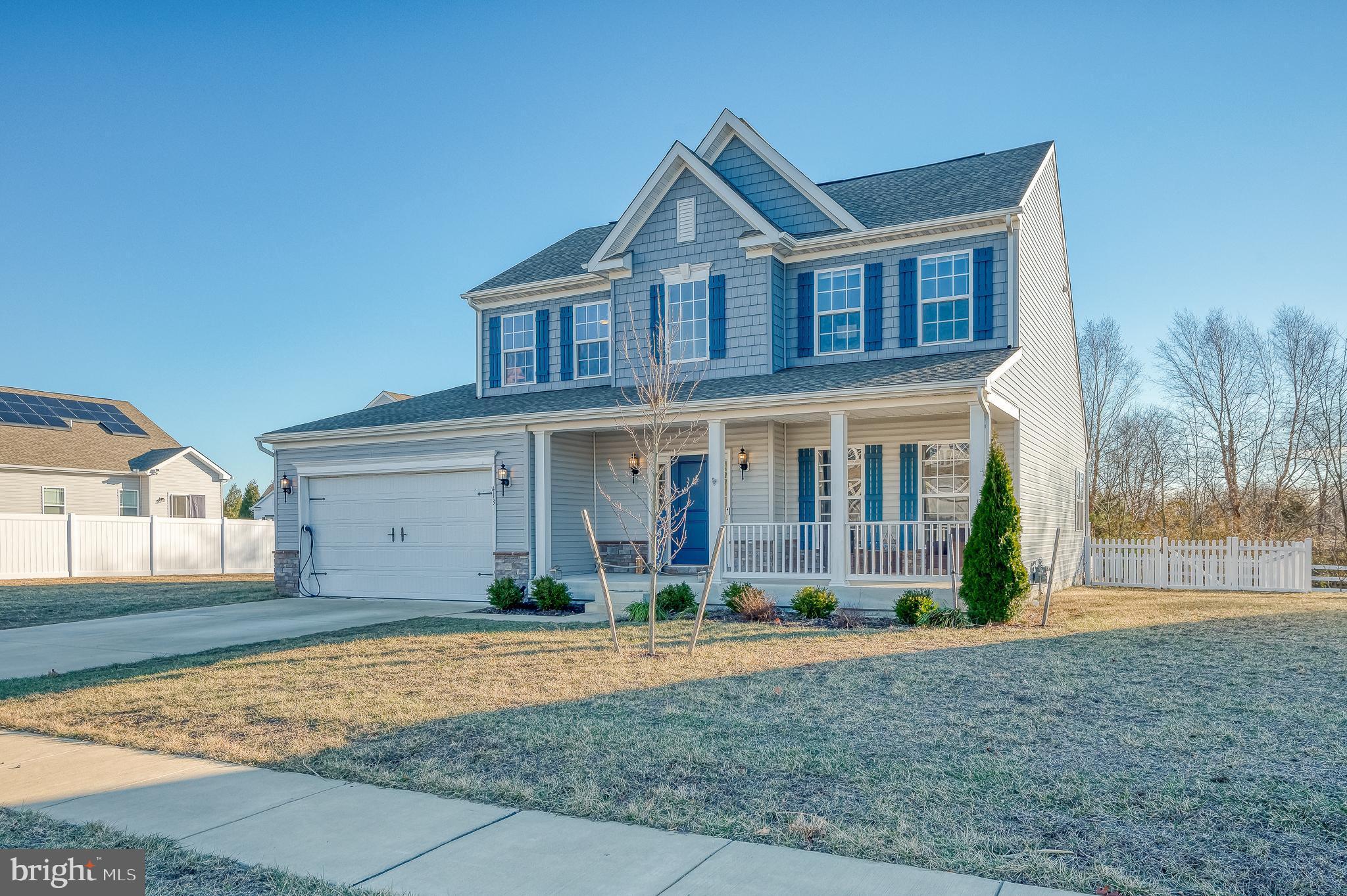 LONGBOAT ESTATES - Residential