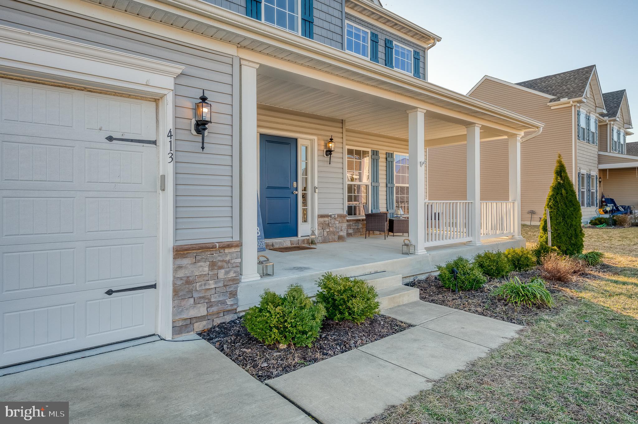 LONGBOAT ESTATES - Residential