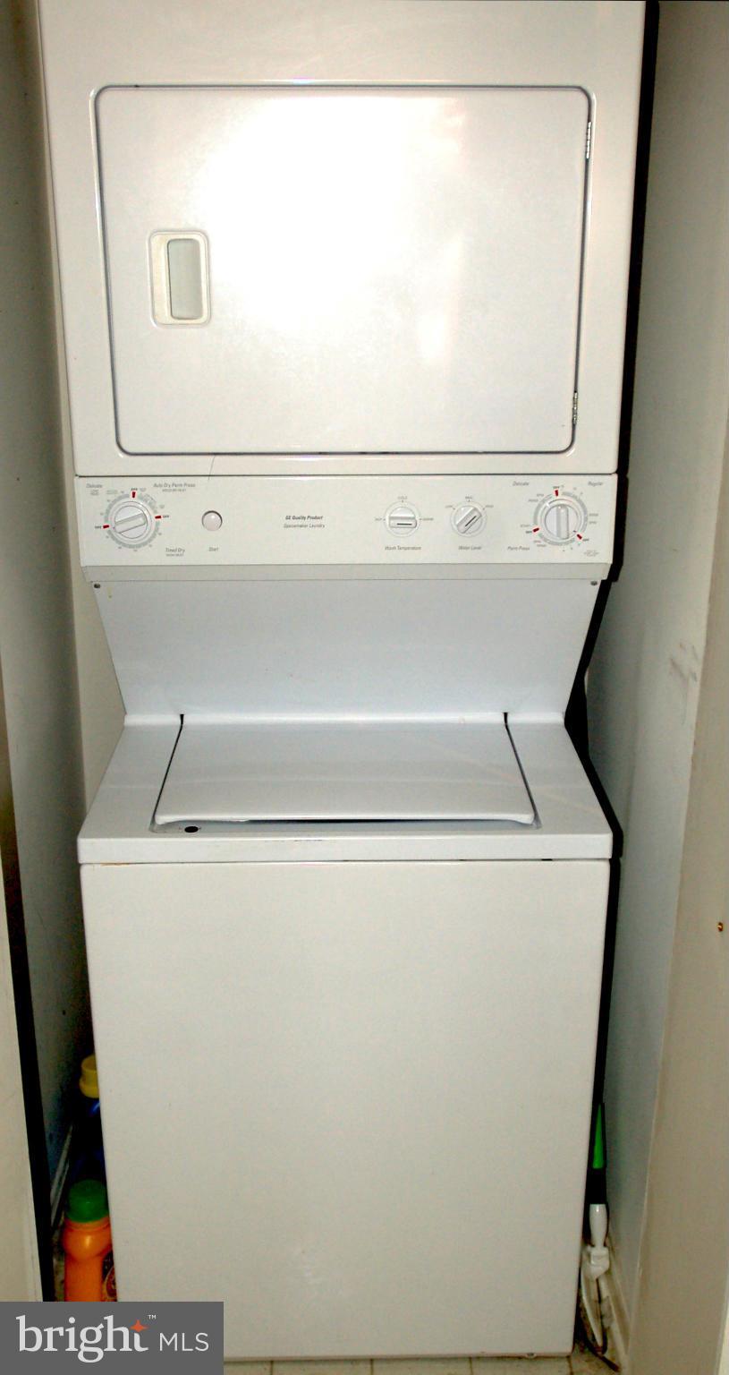 EASTPORT - Residential Lease