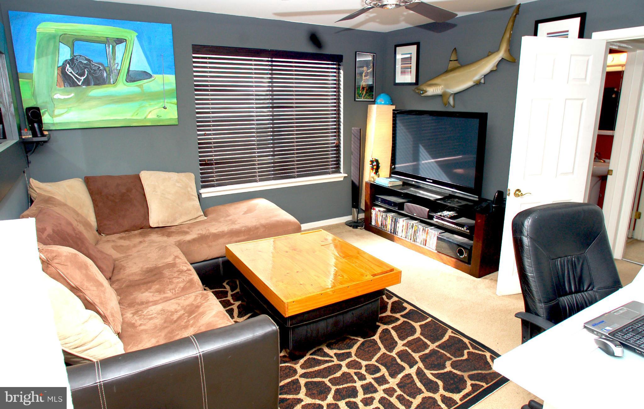 EASTPORT - Residential Lease