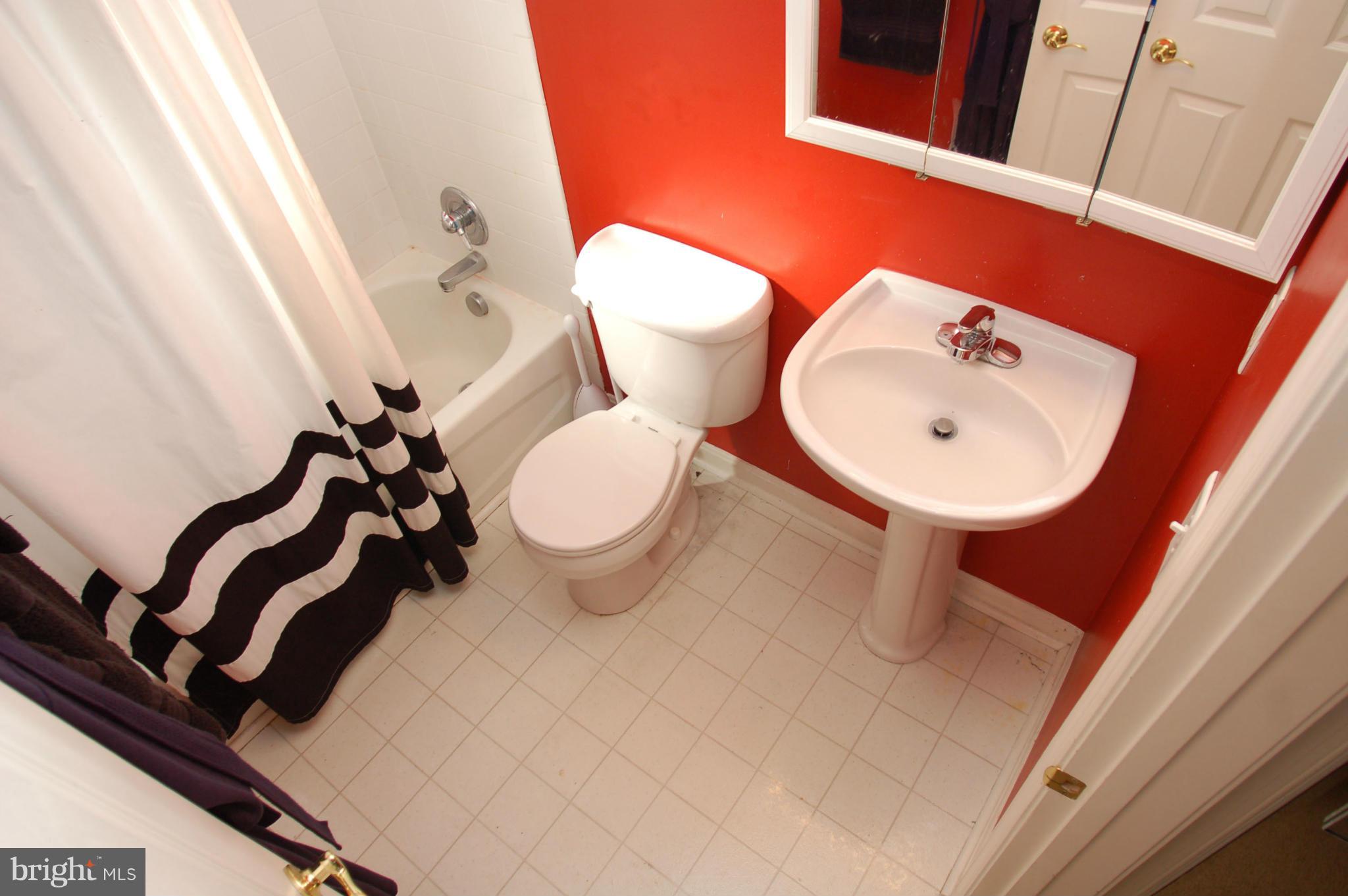 EASTPORT - Residential Lease