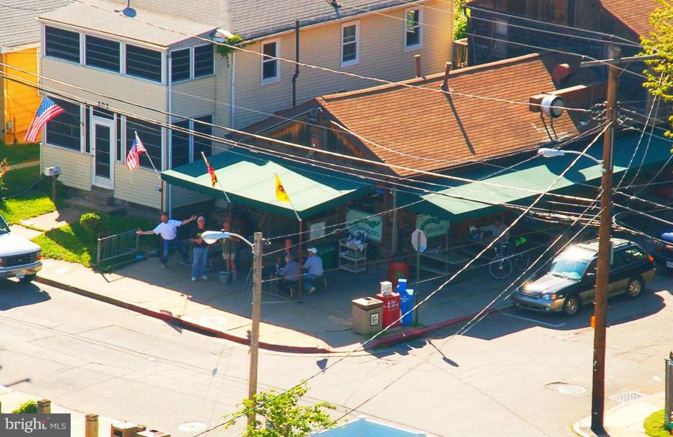 EASTPORT - Residential Lease