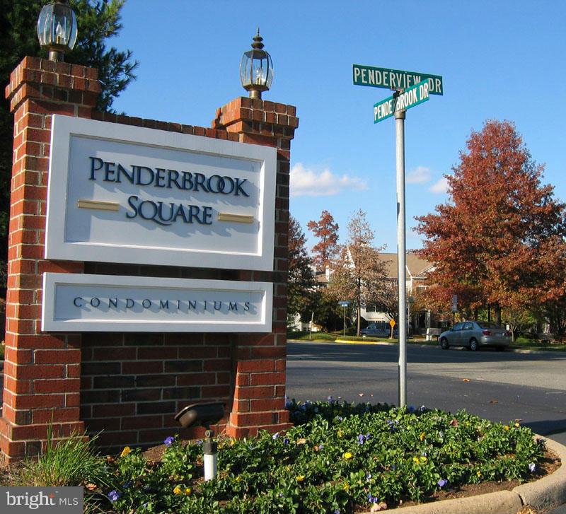 PENDERBROOK SQUARE CONDOMINIUMS - Residential Lease