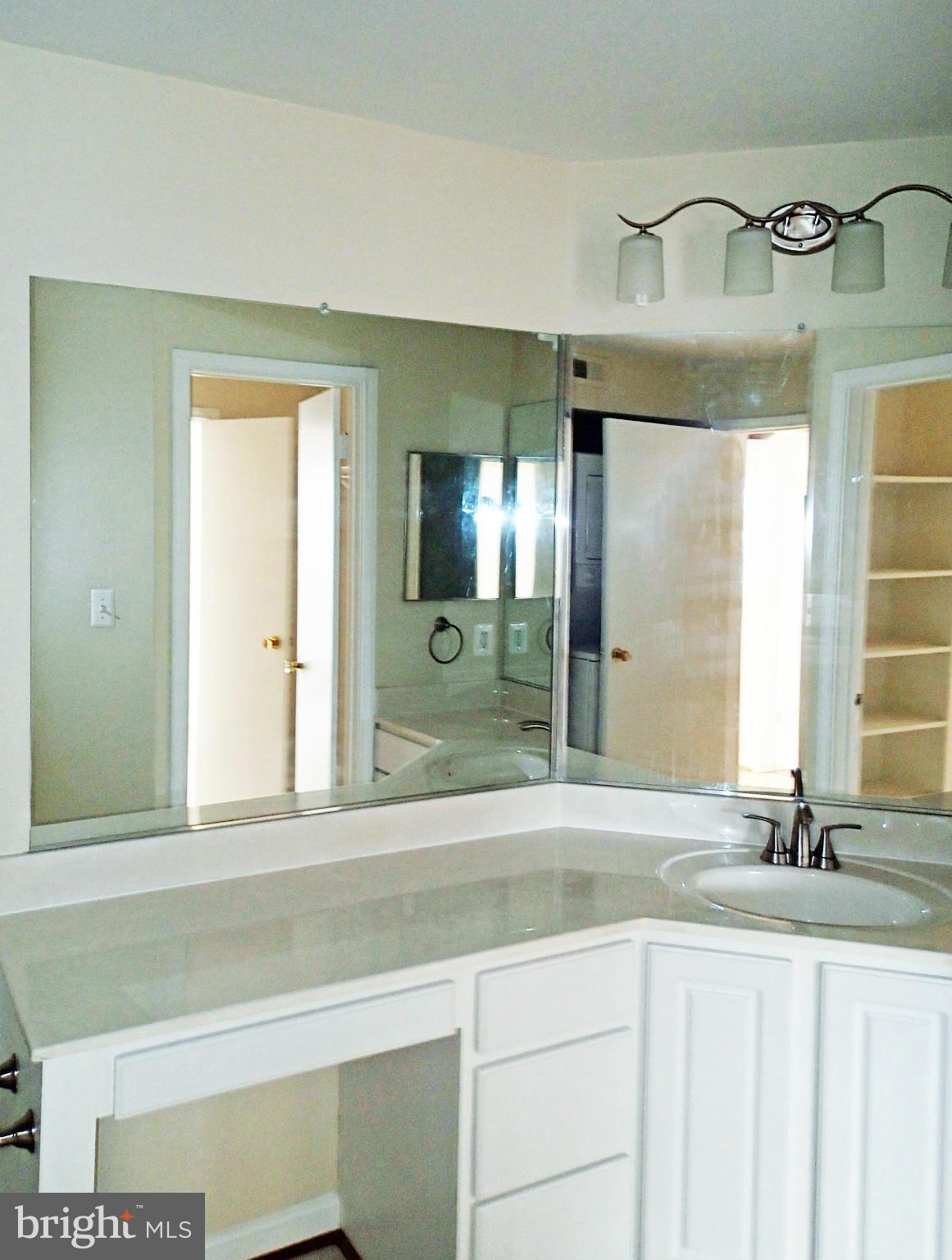 PENDERBROOK SQUARE CONDOMINIUMS - Residential Lease