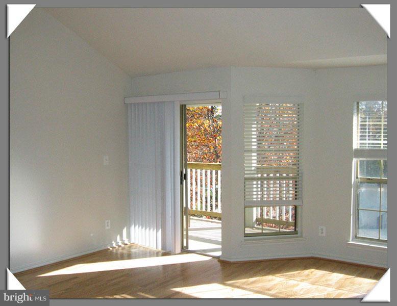 PENDERBROOK SQUARE CONDOMINIUMS - Residential Lease