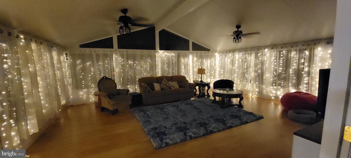 CLOVERFIELDS - Residential Lease