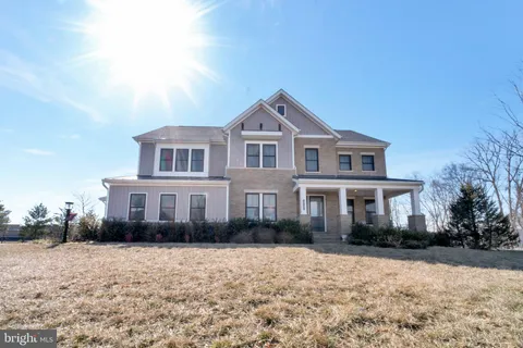 15105 Sky Valley Drive, Haymarket, VA MLS: VAPW2088162