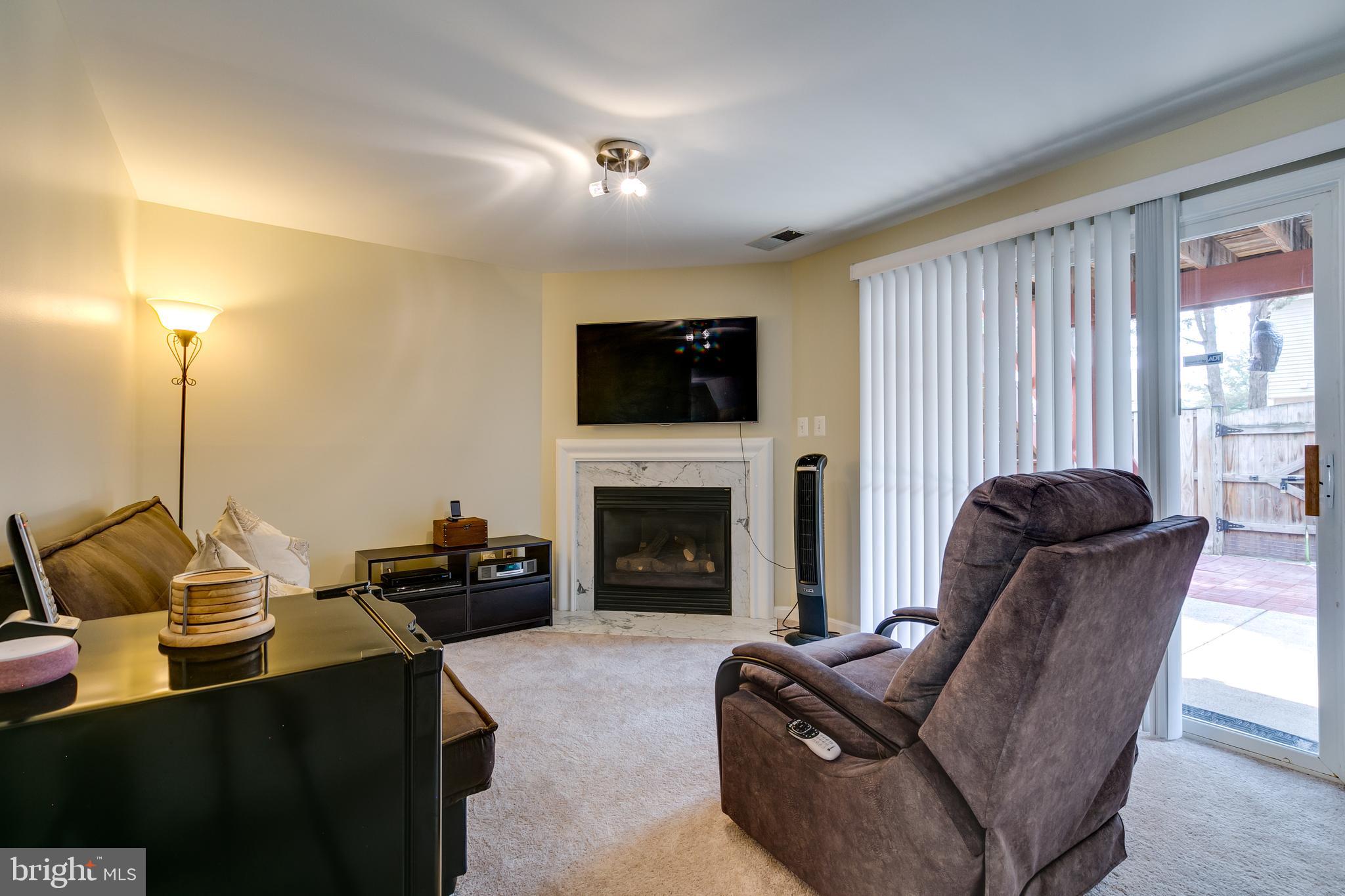 SACRAMENTO MEWS - Residential